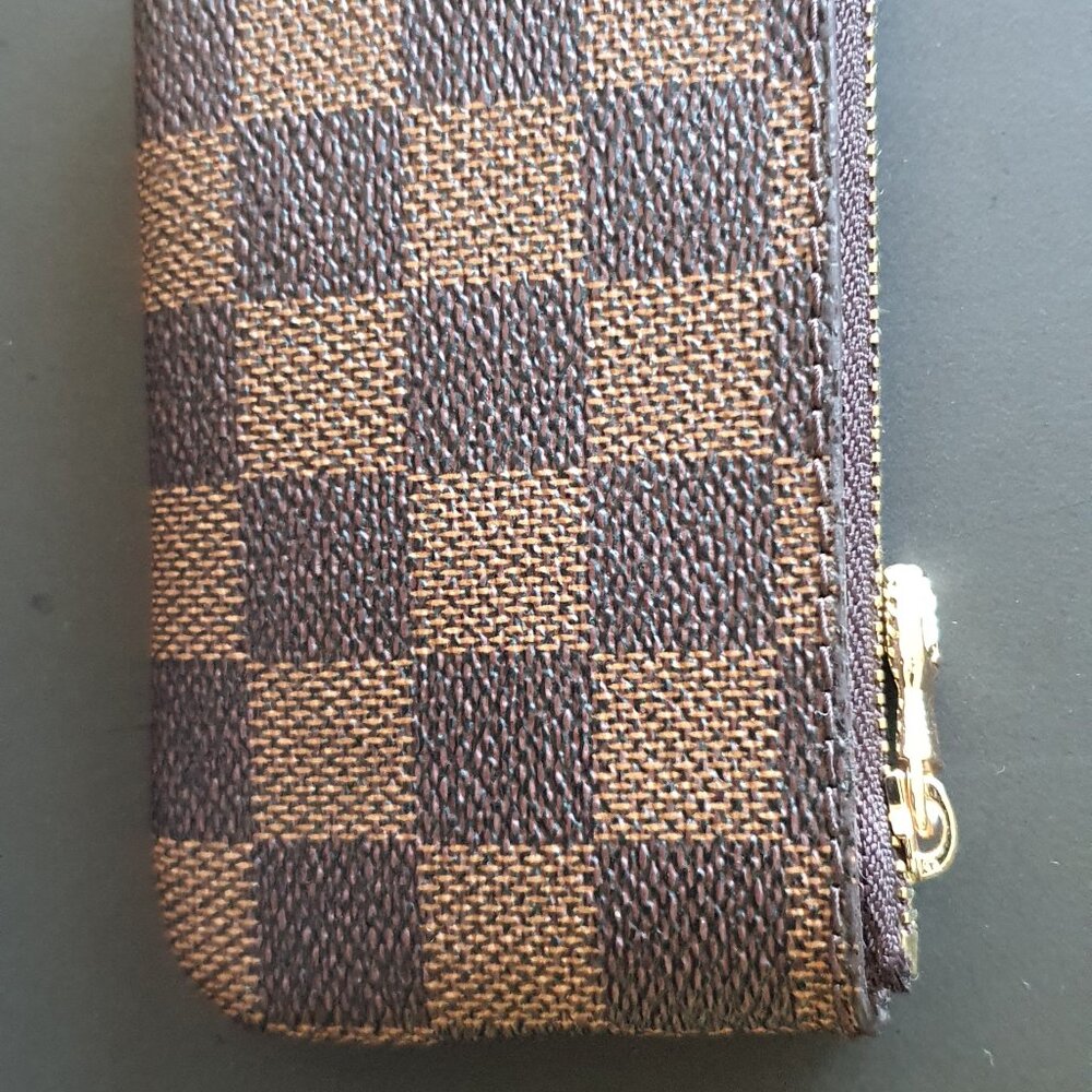 Louis Vuitton Key pouch Brand New